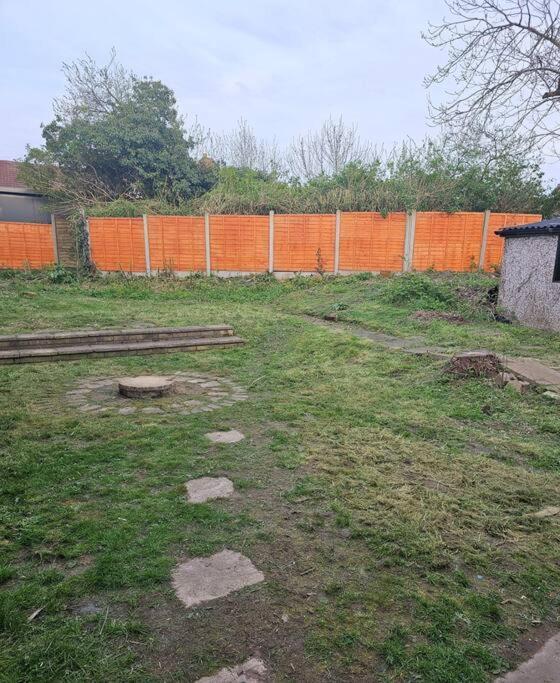 Tettenhall Quiet Family Home מראה חיצוני תמונה